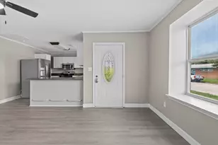 5309 Perry Ave, Galveston, TX 77551 - Photo 5