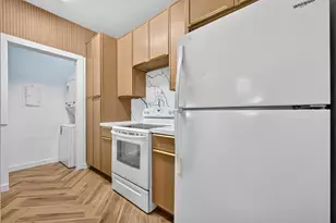 2025 Augusta Dr, Houston, TX 77057 - Photo 17