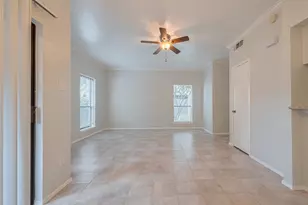 2025 Augusta Dr, Houston, TX 77057 - Photo 15
