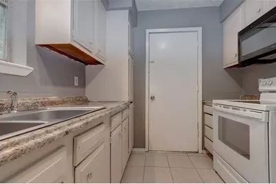 7659 Winkle Wood Lane, Houston, TX 77086 - Photo 11