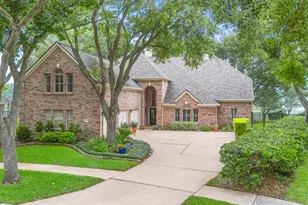39 Rippling Creek Dr, Sugar Land, TX 77479 - Photo 1