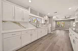 7024 Gonzales St, Houston, TX 77020 - Photo 17