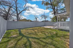 7024 Gonzales St, Houston, TX 77020 - Photo 13