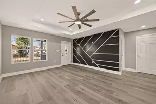 7024 Gonzales St, Houston, TX 77020 - Photo 3