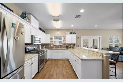 806 Kipp Avenue, Kemah, TX 77565 - Photo 5
