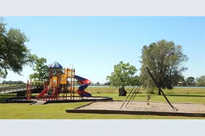 1793 Apache Trail, Angleton, TX 77515 - Photo 5