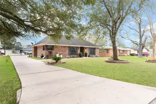 1226 Sunset Ln, La Marque, TX 77568 - Photo 3