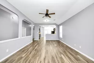 2335 Spring Hollow Dr, Baytown, TX 77521 - Photo 7