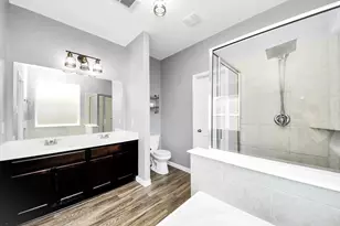 2335 Spring Hollow Dr, Baytown, TX 77521 - Photo 9