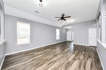 2335 Spring Hollow Drive, Baytown, TX 77521 - Photo 5