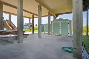 844 S Sage Rd, Crystal Beach, TX 77650 - Photo 29