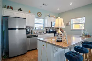 844 S Sage Rd, Crystal Beach, TX 77650 - Photo 9