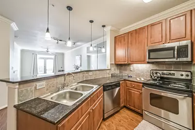 1711 Old Spanish Trail #401, Houston, TX 77054 - Photo 5