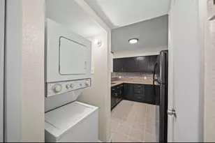 11889 Bob White Dr, Houston, TX 77035 - Photo 11