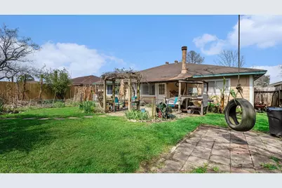 2170 Pilgrims Point Drive, Friendswood, TX 77546 - Photo 23