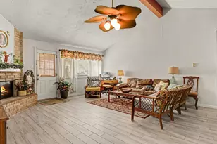 2170 Pilgrims Point Dr, Friendswood, TX 77546 - Photo 7