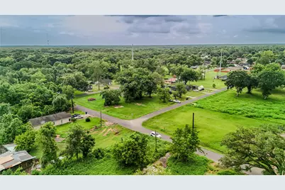 620 Austin Street, West Columbia, TX 77486 - Photo 17