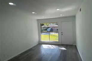 5615 Greylog Dr, Houston, TX 77048 - Photo 5