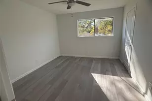 5615 Greylog Dr, Houston, TX 77048 - Photo 15