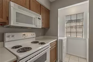 2402 Sycamore Ave, Huntsville, TX 77340 - Photo 11