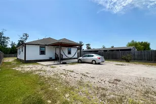 186 Rd 5210, Cleveland, TX 77327 - Photo 5