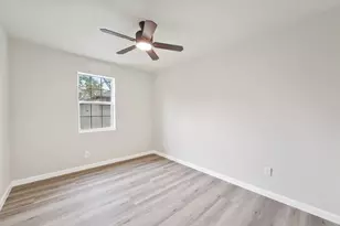 4611 W Hunting St, Houston, TX 77026 - Photo 9