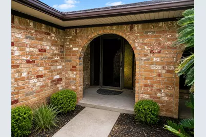 13610 Lynnwood Lane, Sugar Land, TX 77498 - Photo 3