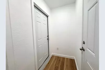 3204 Avenue K, Bay City, TX 77414 - Photo 3