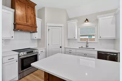 125 Turnrow Cove, Snook, TX 77878 - Photo 9