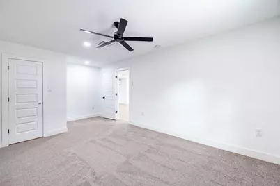 8658 Sonneville Drive, Houston, TX 77080 - Photo 15