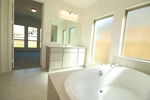 16750 Yaklin Meadow Ct, Humble, TX 77346 - Photo 9