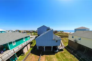 114 Sand Dune Ct, Surfside Beach, TX 77541 - Photo 7