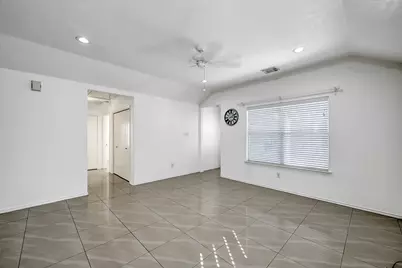 50 Thicket Grove Place, The Woodlands, TX 77385 - Photo 15