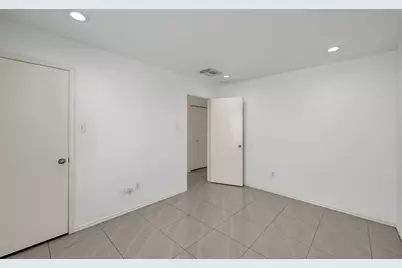 50 Thicket Grove Place, The Woodlands, TX 77385 - Photo 23