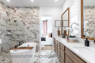 12115 Lake View Boulevard, Mont Belvieu, TX 77523 - Photo 19