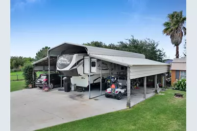 1046 Oneil Road, Crystal Beach, TX 77650 - Photo 7