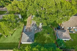 747 Thistlewood Dr, Houston, TX 77079 - Photo 25