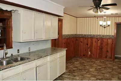 2890 W Lucas Drive, Beaumont, TX 77706 - Photo 13