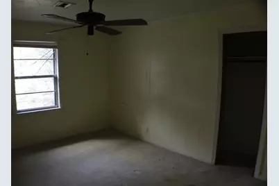 2890 W Lucas Drive, Beaumont, TX 77706 - Photo 25