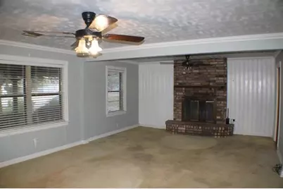 2890 W Lucas Drive, Beaumont, TX 77706 - Photo 9