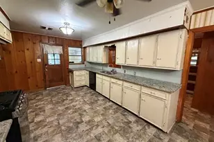 2890 W Lucas Dr, Beaumont, TX 77706 - Photo 19