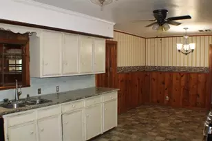 2890 W Lucas Dr, Beaumont, TX 77706 - Photo 15