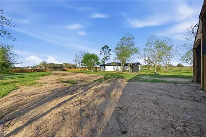 6623 County Road 4, Damon, TX 77430 - Photo 37