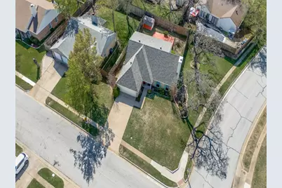 500 Thorn Wood Drive, Euless, TX 76039 - Photo 3