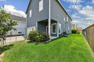 304 Hogan St, Houston, TX 77009 - Photo 9
