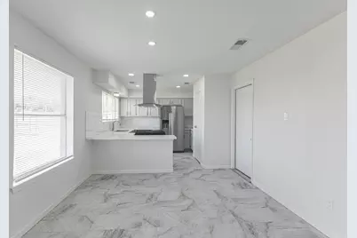 8706 Kirkmont Drive, Houston, TX 77089 - Photo 7