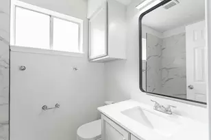 8706 Kirkmont Dr, Houston, TX 77089 - Photo 15