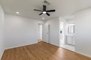 8706 Kirkmont Dr, Houston, TX 77089 - Photo 11