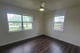 635 19th St, Hempstead, TX 77445 - Photo 7