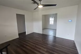 635 19th St, Hempstead, TX 77445 - Photo 3